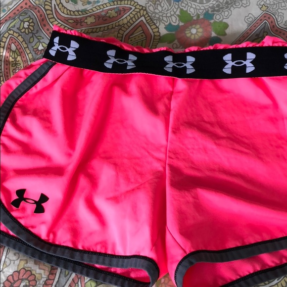 Pink under armour running shorts - Picture 2 of 3